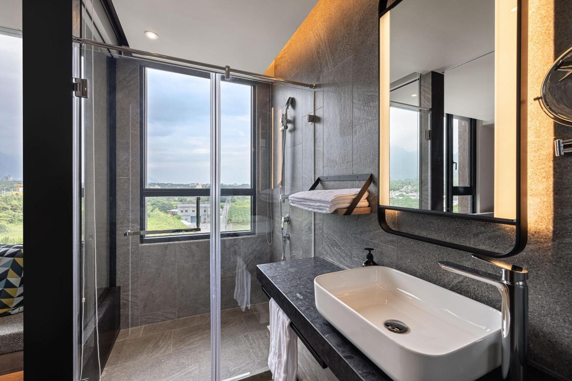The Moment Hotel Hualien By Lakeshore Shunan Room photo